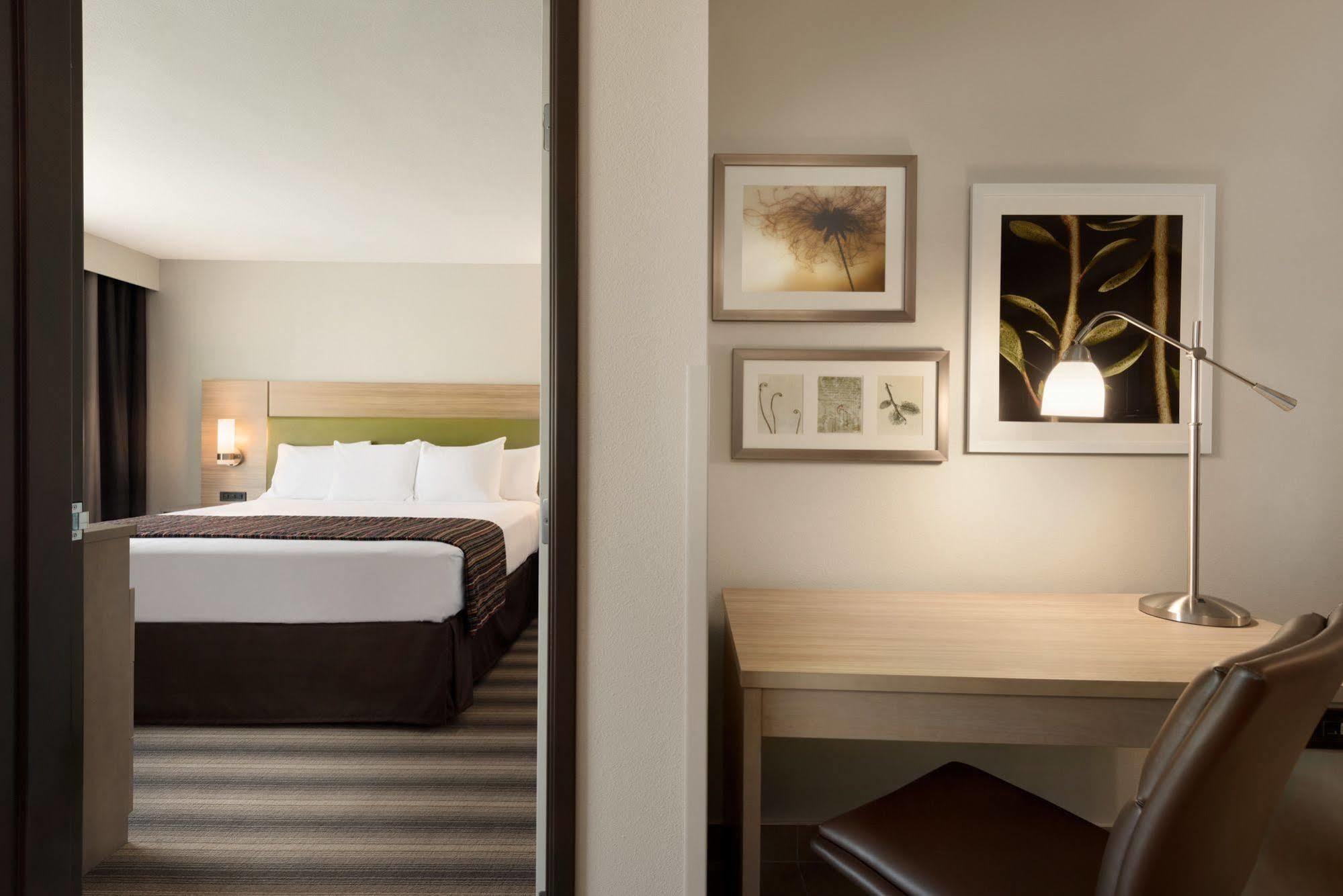 Country Inn & Suites By Radisson, Indianola, Ia Ngoại thất bức ảnh