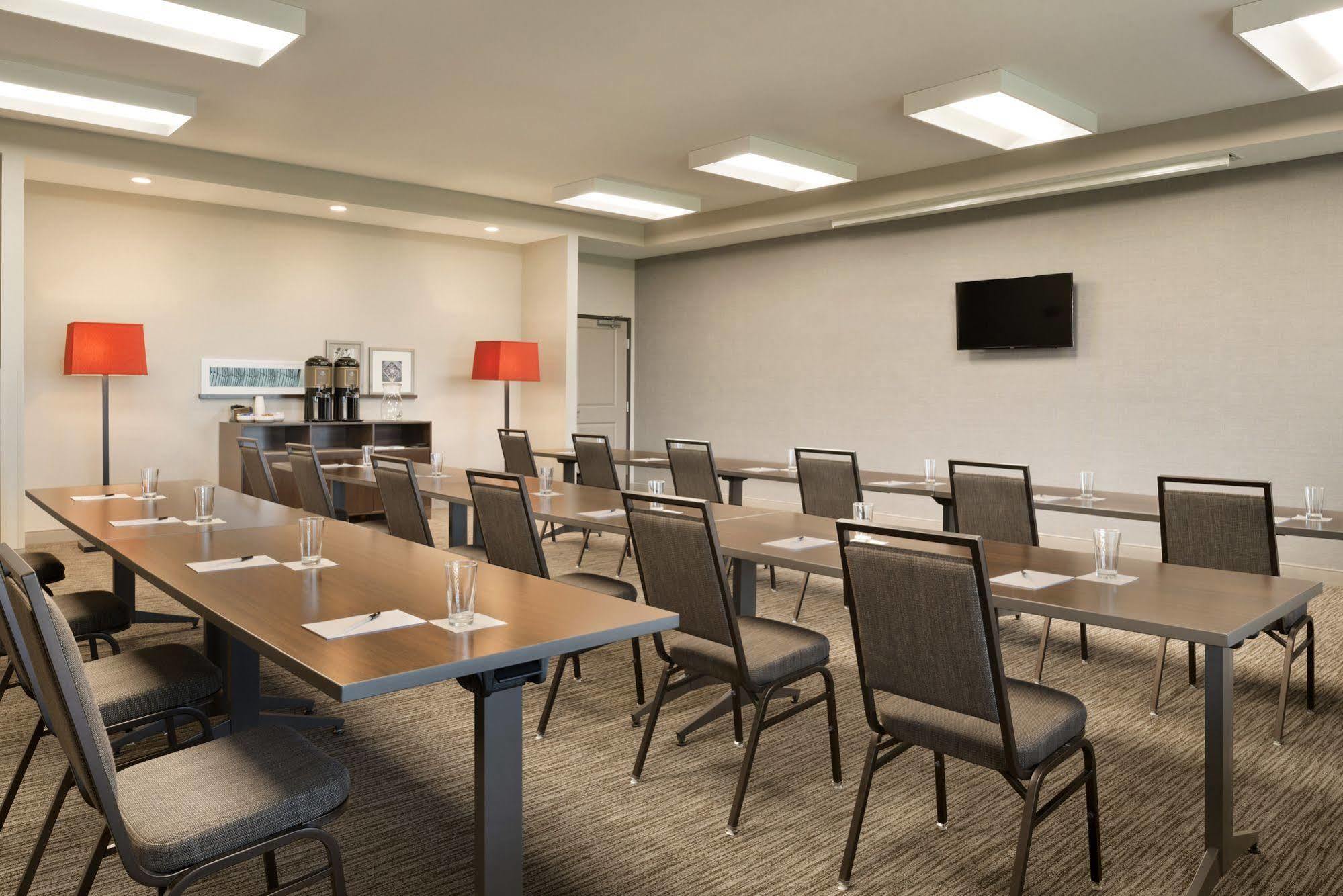 Country Inn & Suites By Radisson, Indianola, Ia Ngoại thất bức ảnh